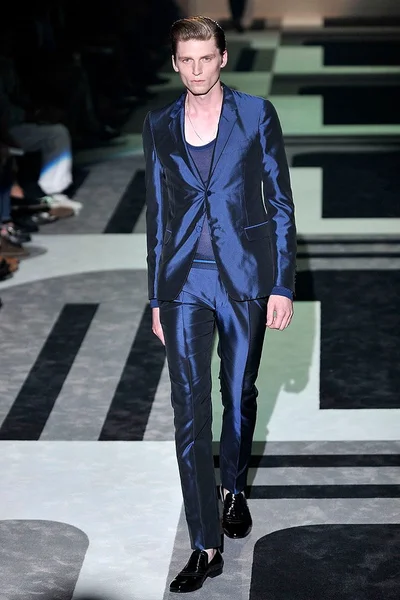 Look 40